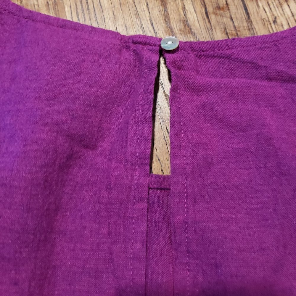 Universal Thread Top - Picture 3 of 5